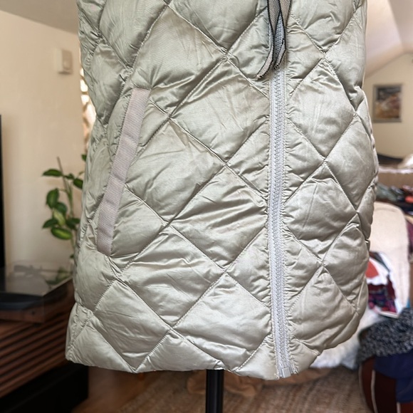 Reversible Lululemon Vest - Med - Picture 3 of 7